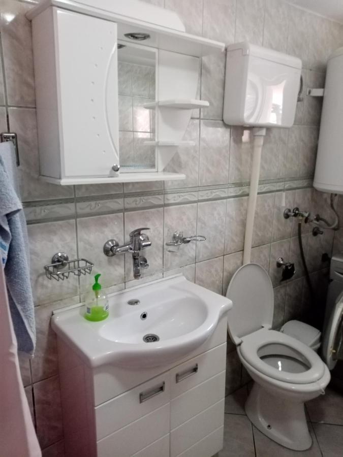 Milica Apartmani Vrdnik Buitenkant foto